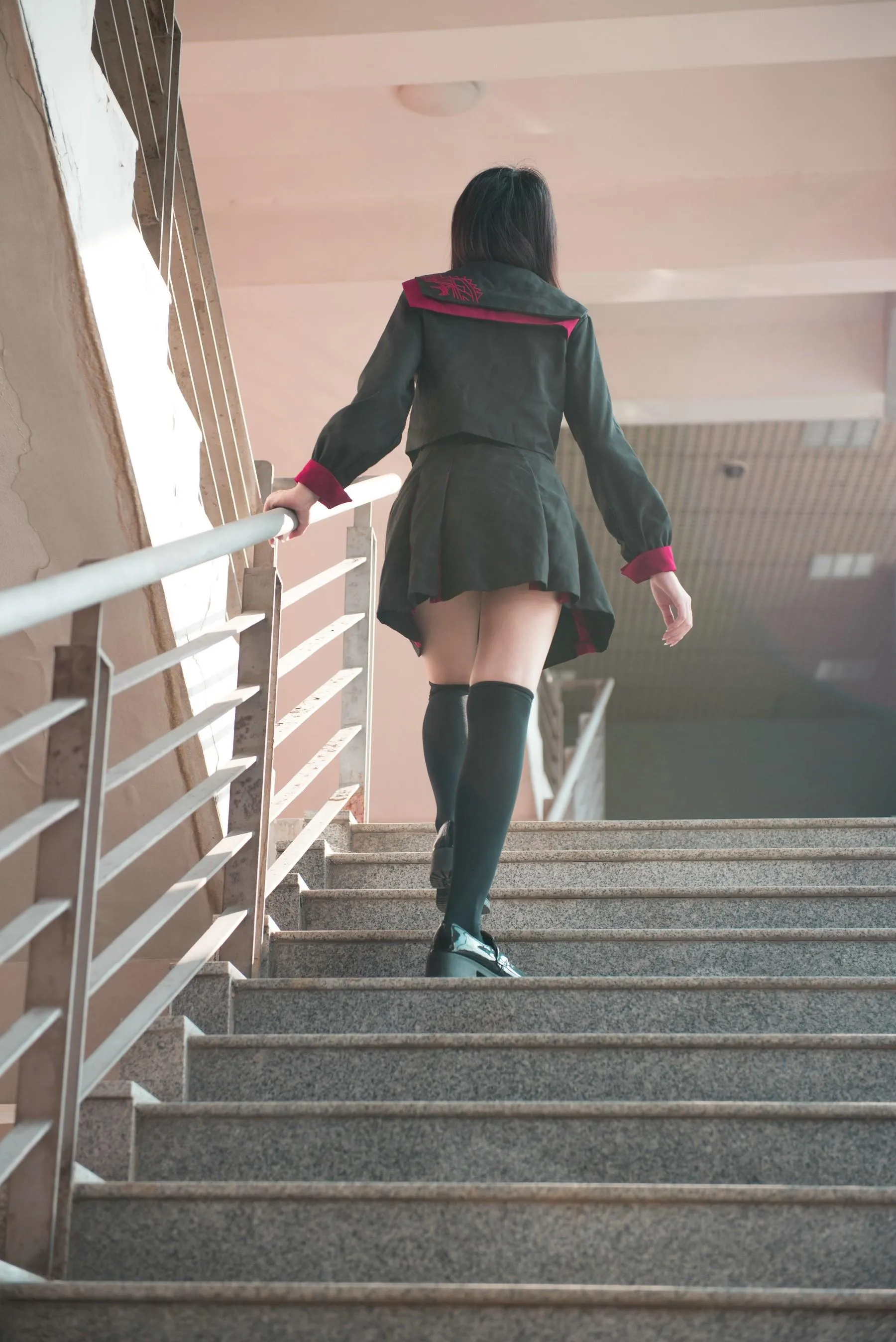 [魔镜街拍] NO.141 活力美术生JK美少女 [288P]插图3
